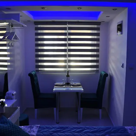 Your Place Studio-free Parking